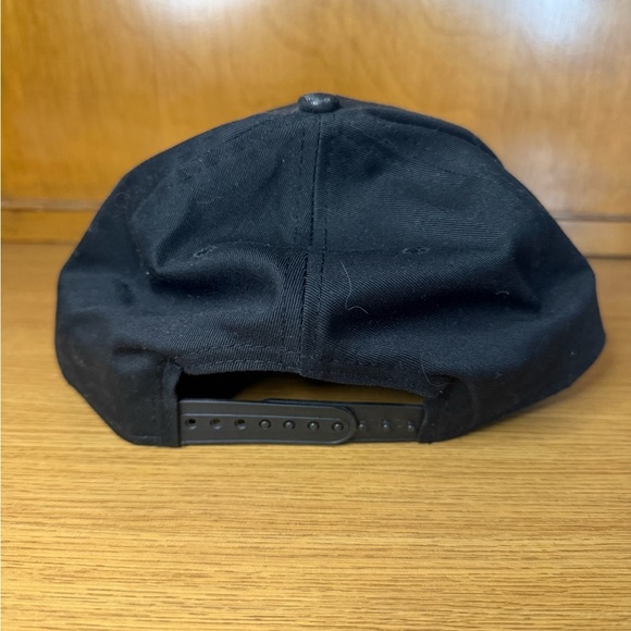 Chicago Bulls Snapback Hat – Black & White – New Era w/ Stickers – Good Cond - Picture 2 of 4